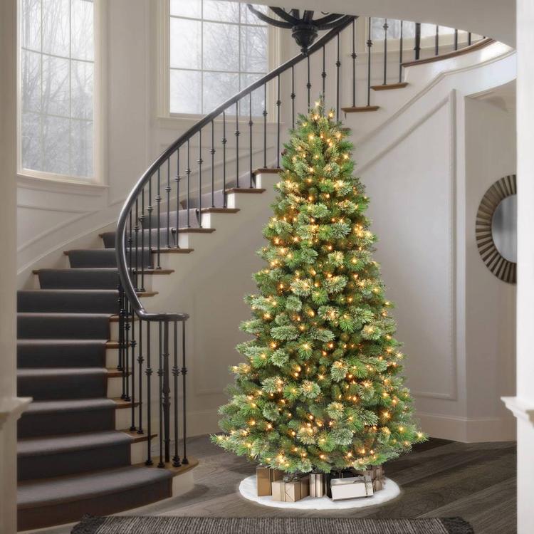 Puleo International 7.5ft Oklahoma Pine Artificial Christmas Tree