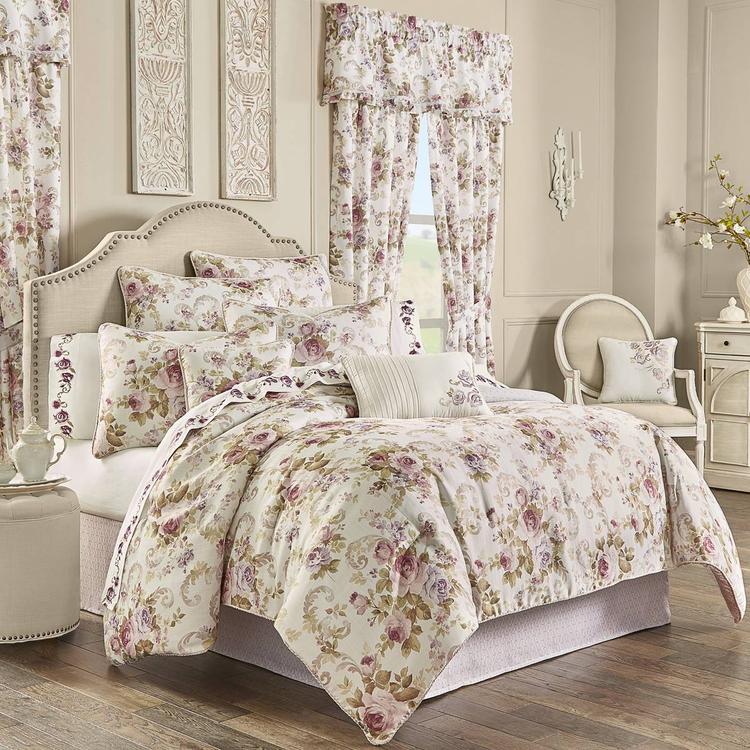 Royal Court Chambord 4pc. Reversible Comforter Set