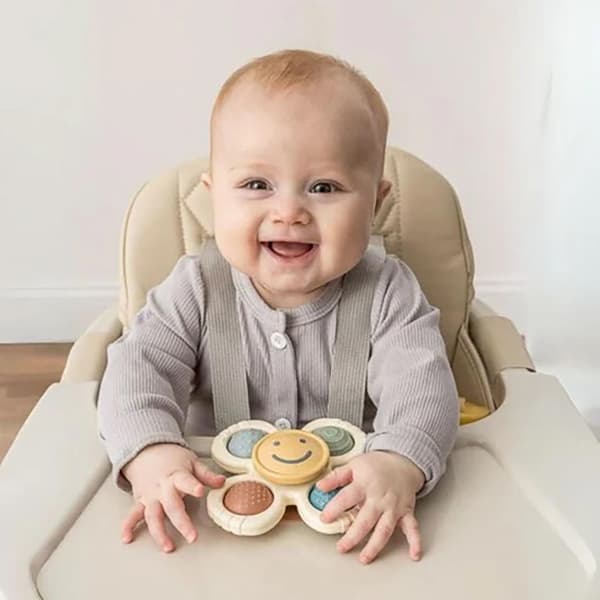 Baby Unisex Itzy Ritzy® Pop & Whirl™ Smiley Face Fidget w Suction