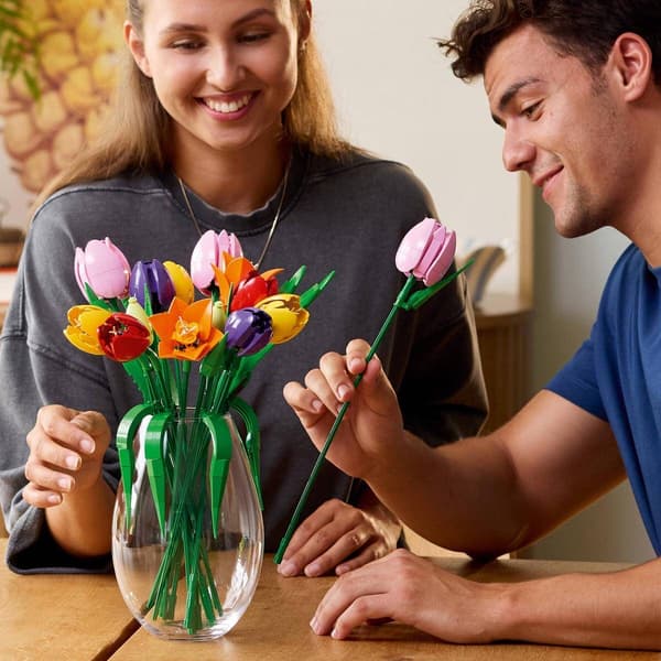 LEGO® Botanicals Tulip Bouquet Building Kit
