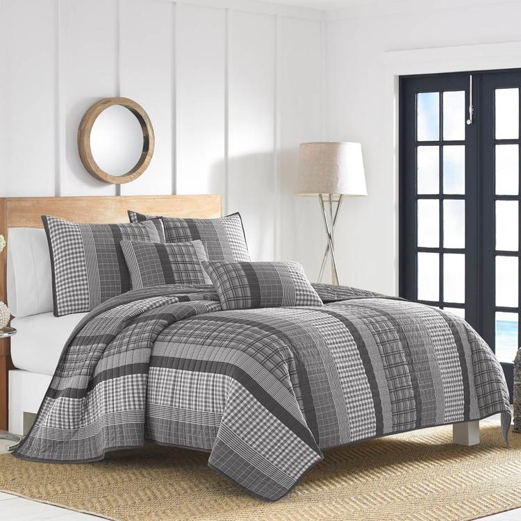 Nautica Gulf Shores 136 Thread Count Reversible Quilt Set
