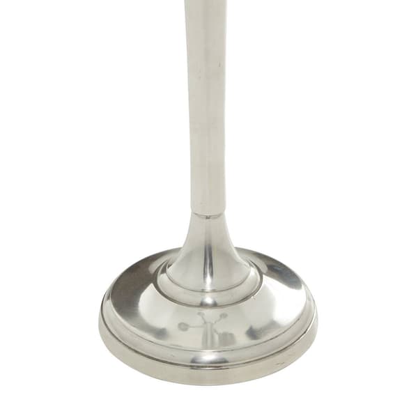 9th &amp; Pike® Traditional Candelabra Decor