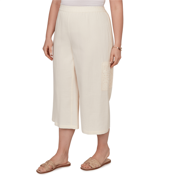 Plus Size Ruby Rd. Renaissance Romance Pull On Cargo Capris