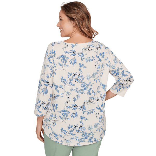Plus Size Emaline Key Items 3/4 Sleeve Pebble Knit Floral Tee