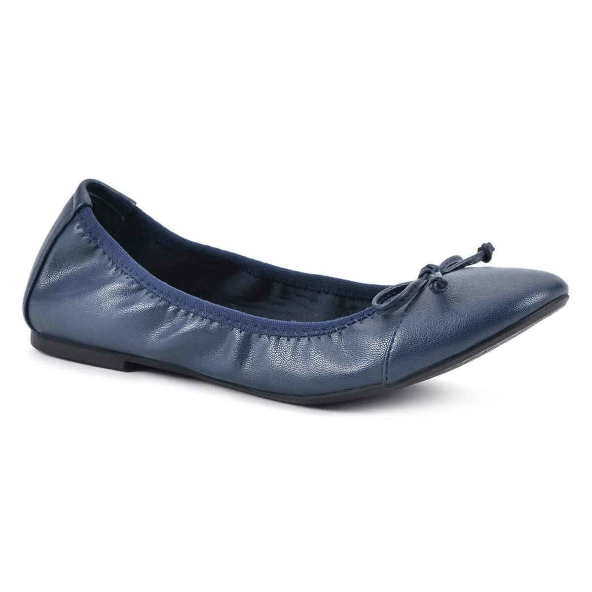 Womens White Mountain Sunnyside II Smooth Flats - Wide
