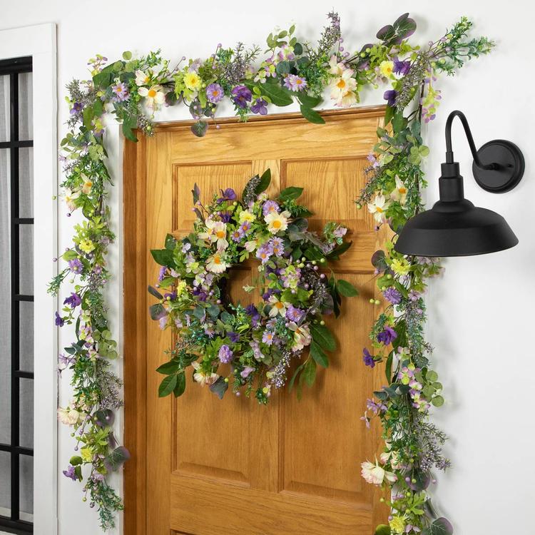 Northlight Seasonal Daisy & Mixed Foliage Floral Spring Garland