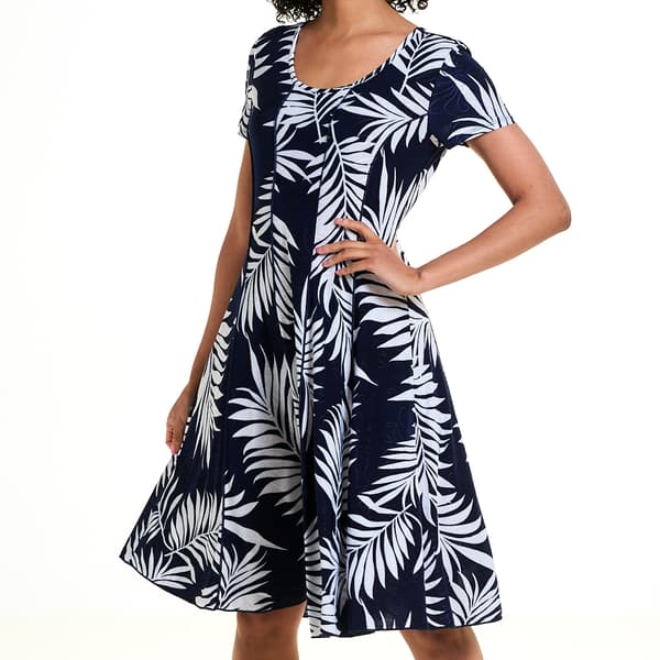 Womens Sami & Jo Short Sleeve Leaf Embroidered Jacquard Dress