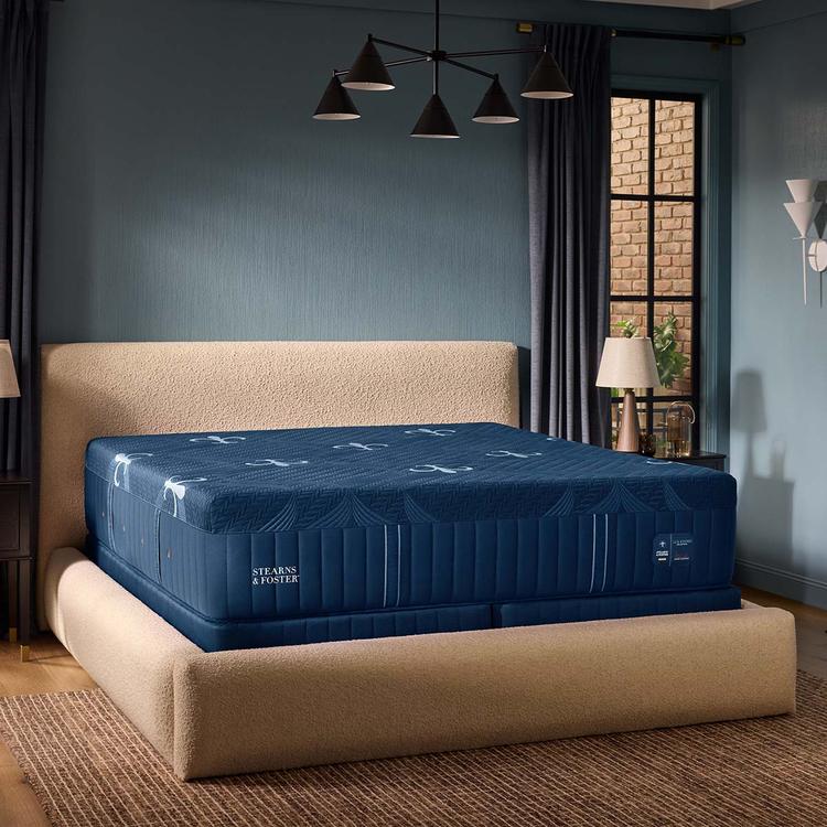Stearns & Foster® Lux Estate II Soft Hybrid Mattress
