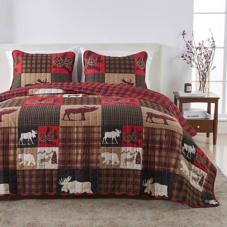 FreshFolds Matthew 3pc. Reversible Red Patchwork Quilt Set