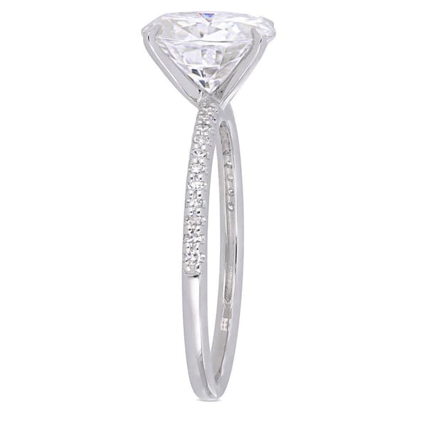 Diamond Classics&#8482; 14kt. 1/10ctw. Moissanite Engagement Ring