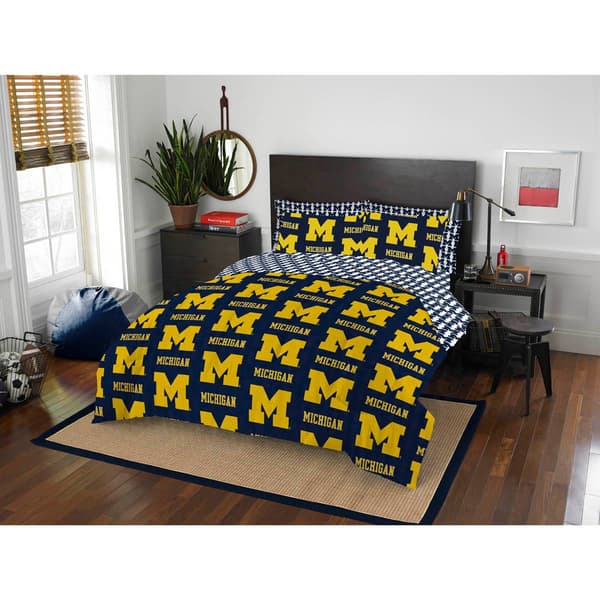 Northwest Michigan Wolverines Bed in a Bag - image 