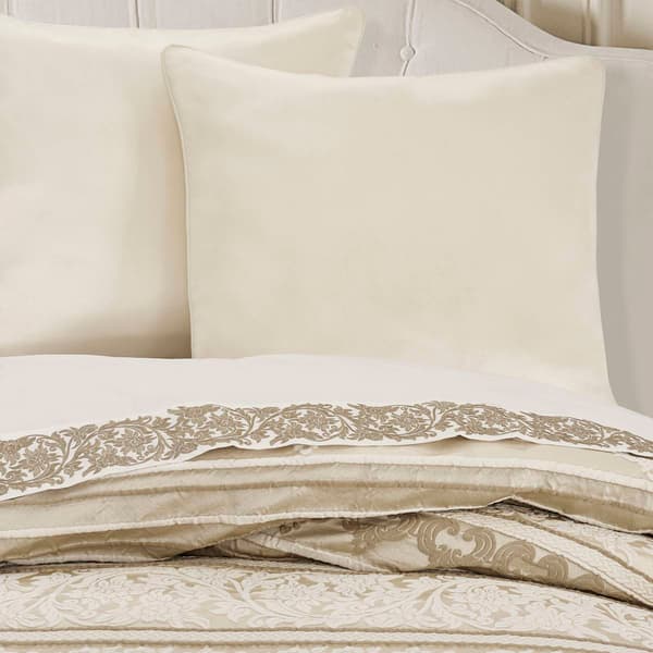 J. Queen New York Somerset Bedding Collection