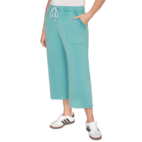 Petite Ruby Rd. Renaissance Romance Drawstring Capris