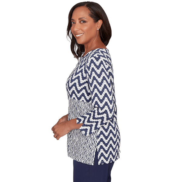 Petite Alfred Dunner Saratoga Springs Chevron Abstract Blouse