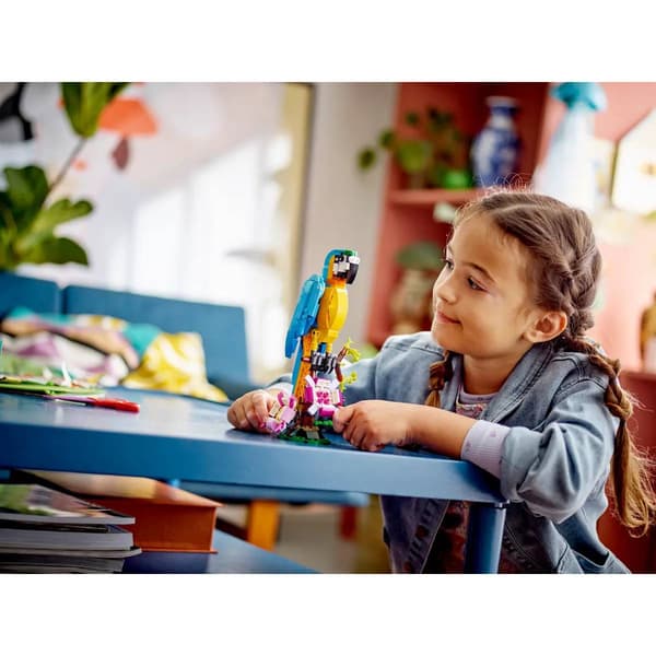 LEGO&#174; Creator Exotic Parrot