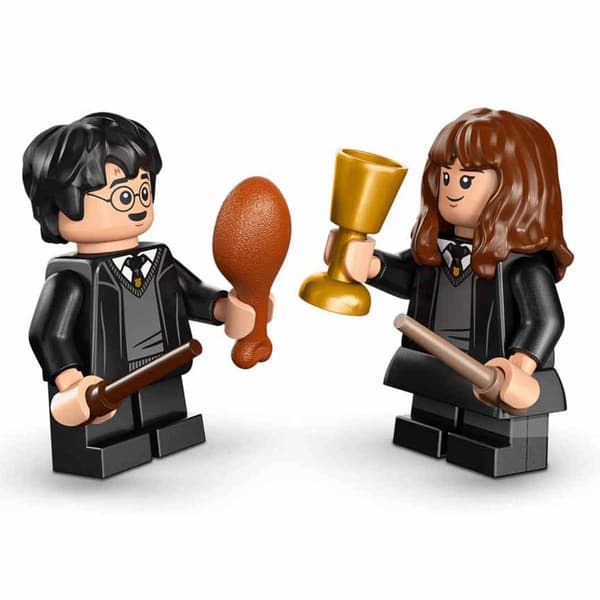 LEGO® Hogwarts™ Castle: Sorting Hat™ Ceremony Building Kit