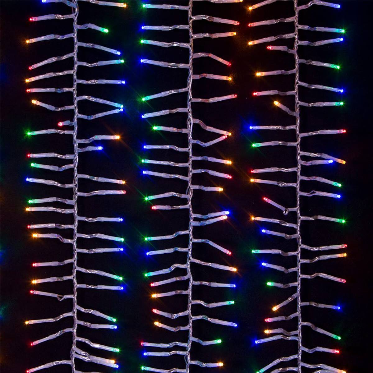 Kurt S. Adler 480-Light 15.7ft. LED Connectable Cluster Garland