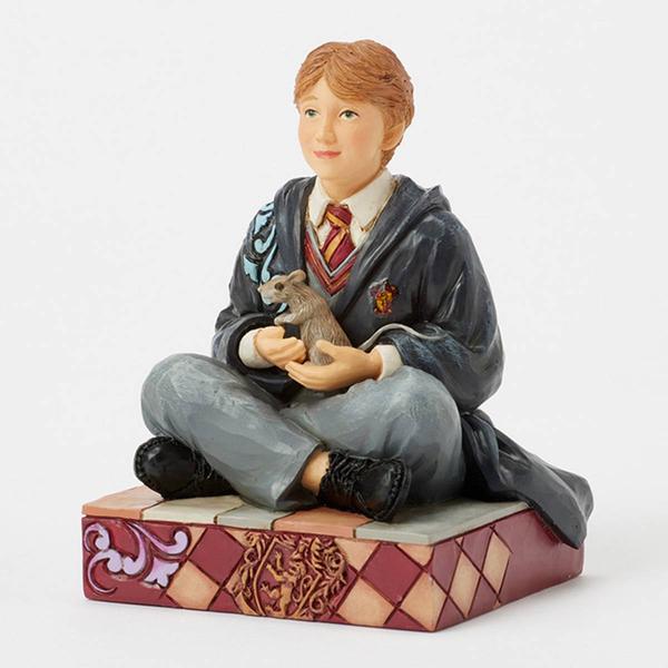 Jim Shore Harry Potter Ron with Scabbers Figurine alternate view