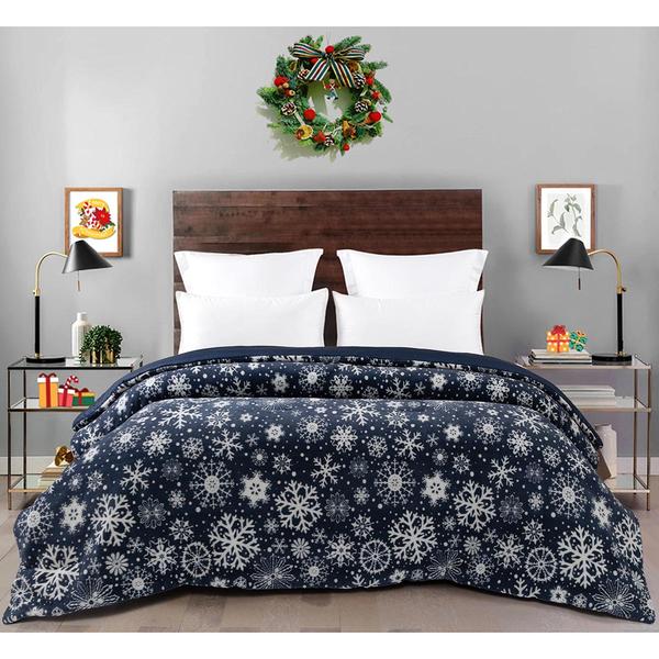 Ashley Cooper(tm) Radiant Snowflake Plush Comforter