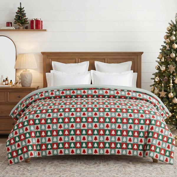 Ashley Cooper(tm) Red & Green Tree Plush Comforter