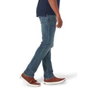 Mens Lee(R) Extreme Motion Straight Fit Jeans alternate view