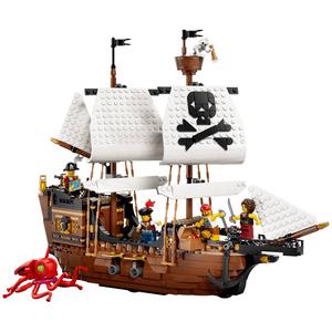 LEGO(R) Creator 3-in-1 Iconic Pirate Ship alternate view