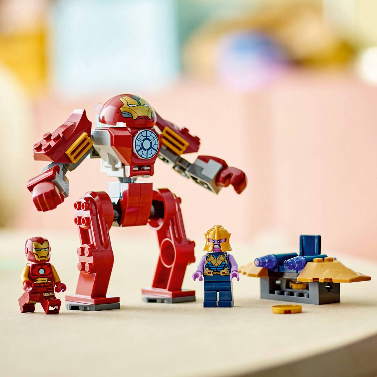 LEGO(R) Marvel Iron Man Hulkbuster Vs. Thanos