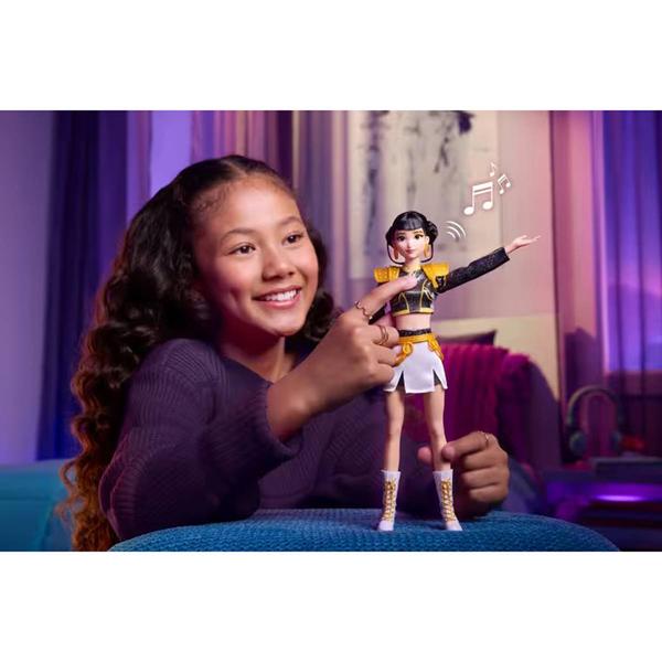Mattel(R) KPOP Demon Hunters HUNTR/X Zoey Golden Singing Doll alternate view