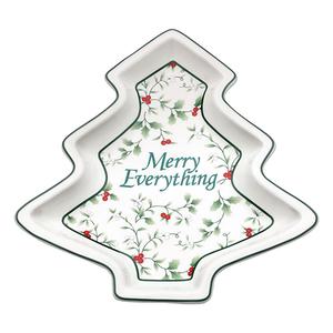 Pfaltzgraff(R) Winterberry Tree Figure Plate