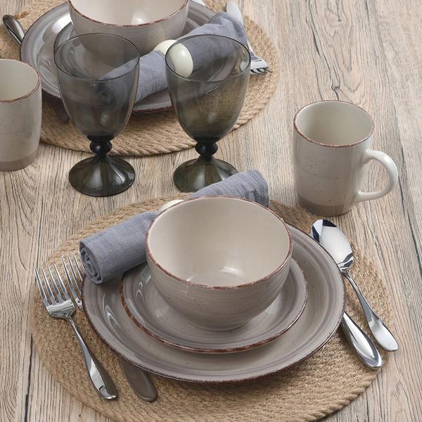 Pfaltzgraff(R) Sadie 16pc. Dinnerware Set