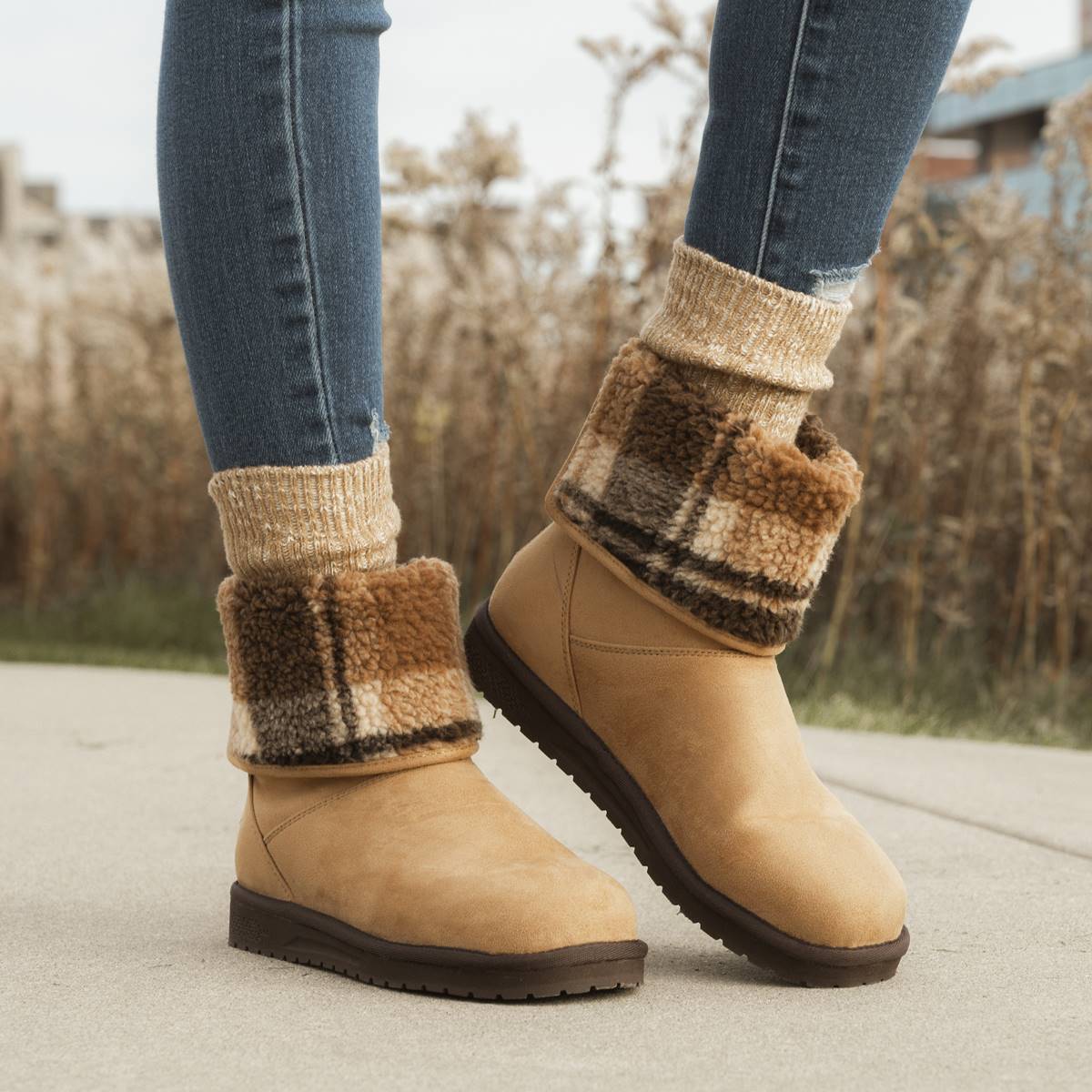 Womens MUK LUKS(R) Clover Ankle Boots