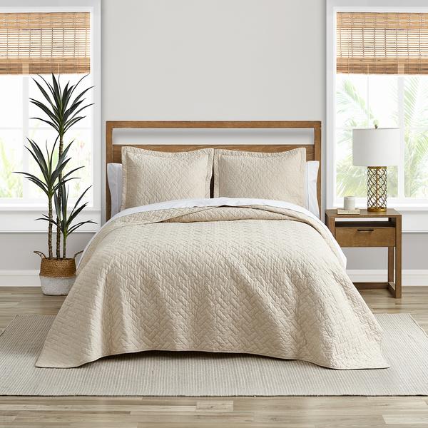 Tommy Bahama Solid 3pc. Quilt Set alternate view