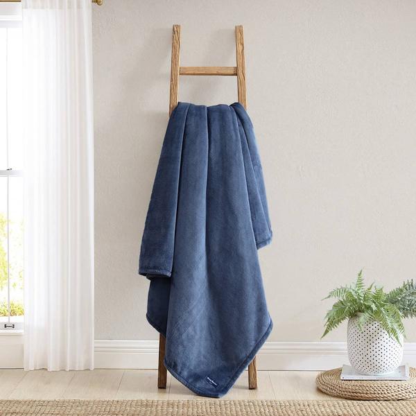 Tommy Bahama Ultra Soft Solid Plush Fleece Blanket alternate view
