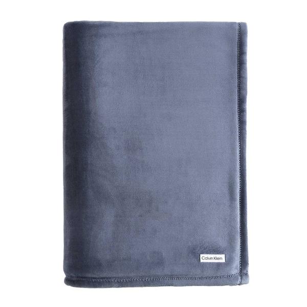 Calvin Klein Solid Plush Blanket