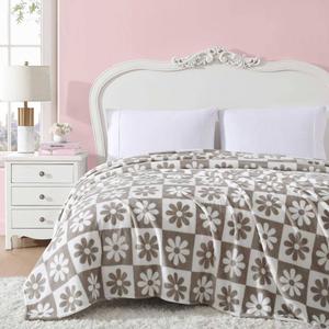 Betsey Johnson Daisy Check Throw alternate view