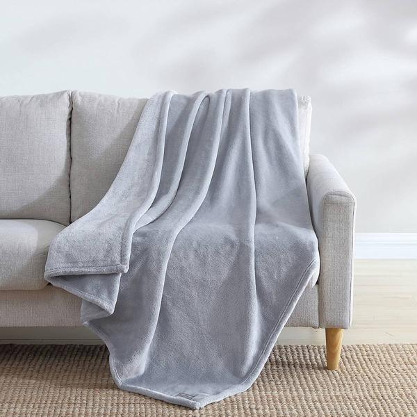 Eddie Bauer Ultra Lux Plush Solid Plush Fleece Throw alternate view