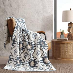 Wrangler Dakota Plush Reversible Throw alternate view