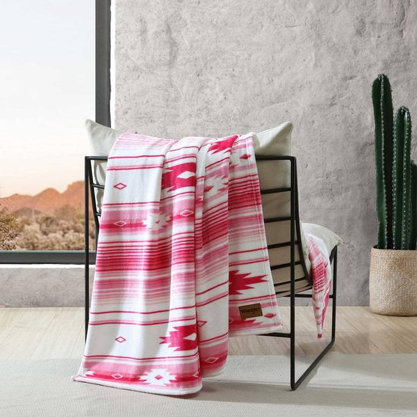 Wrangler Coyote Sands Reversible Throw alternate view