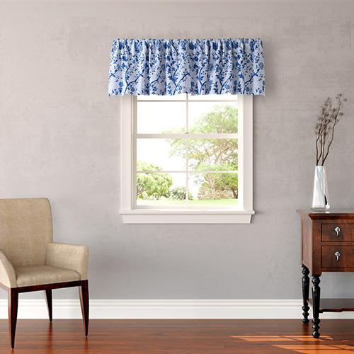 Laura Ashley(R) Charlotte Designer Valance - 15x86