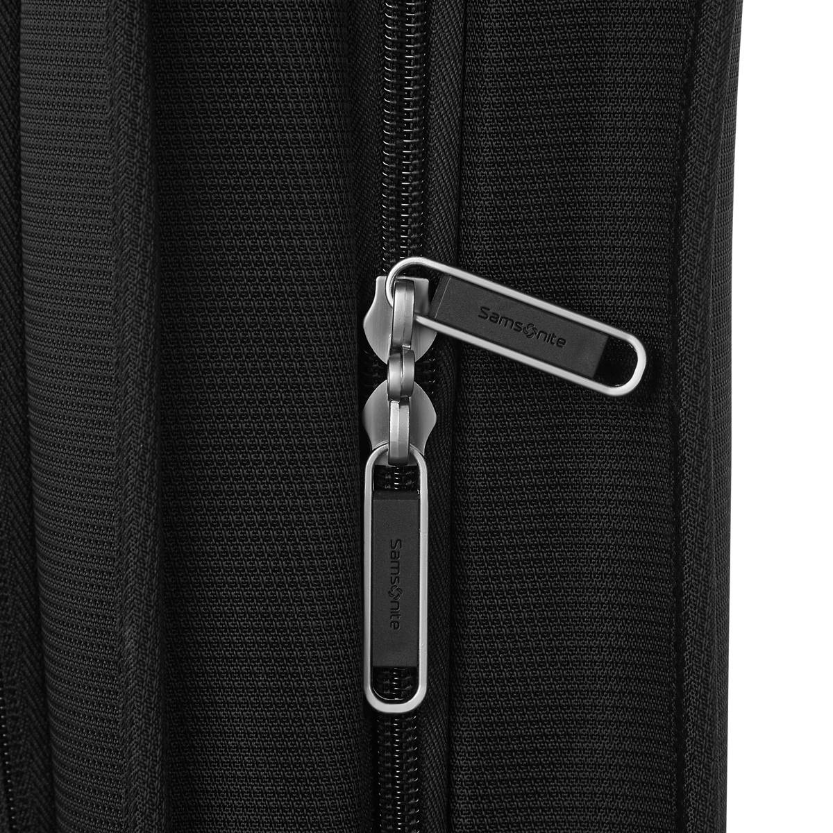 Samsonite Uplift Garment Bag