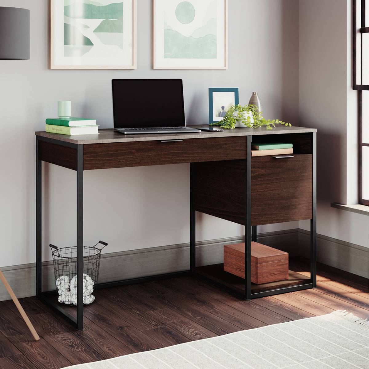 Sauder International Lux Single Pedestal Home Office Desk