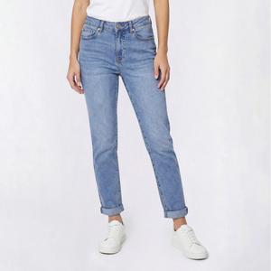 Womens d. jeans(R) Mid Rise Slim Straight Leg Jeans alternate view