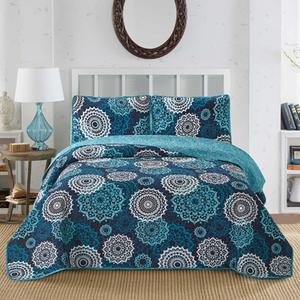 Universal Home Fashions Juliet Quilt Set