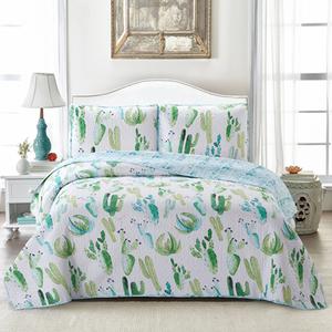 Universal Home Fashions Cactus Reversible Quilt Set