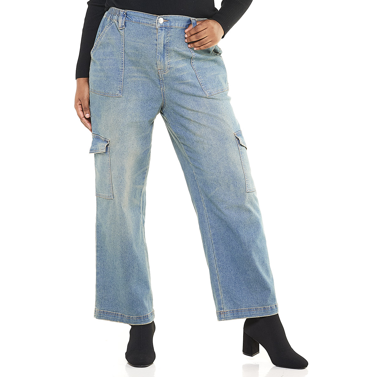 Juniors Plus Almost Famous(tm) Classic Washed Denim Skater Jeans