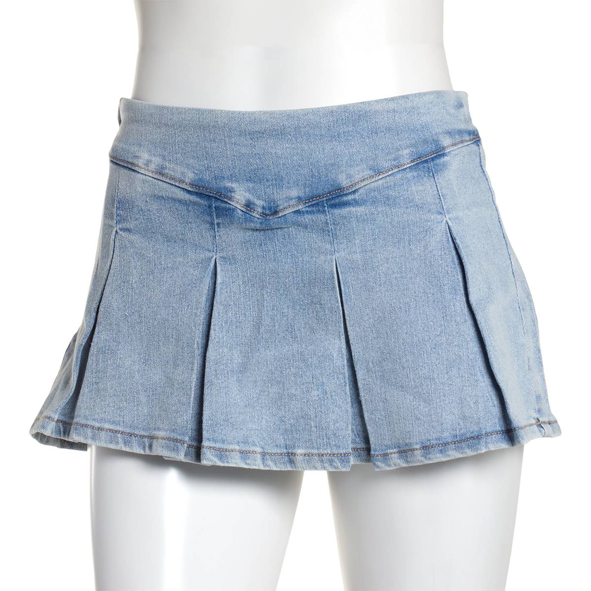 Juniors Almost Famous(tm) Zoe Pleated Denim Skort