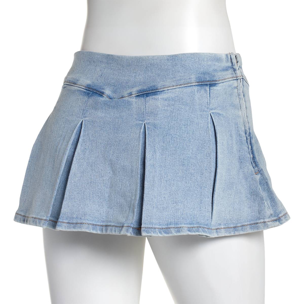 Juniors Almost Famous(tm) Zoe Pleated Denim Skort