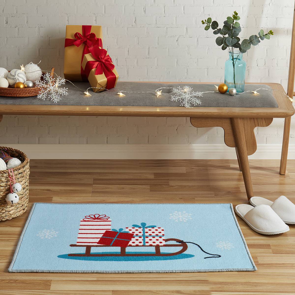 VCNY Home Christmas Sleigh Light Blue Indoor Scatter Rug