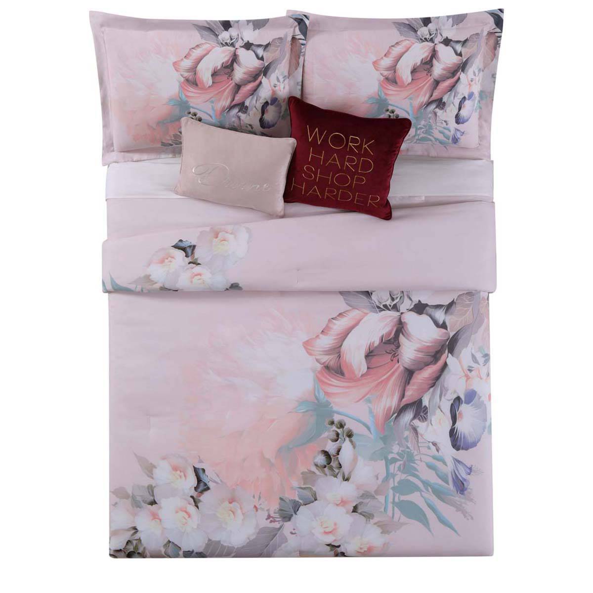 Christian Siriano New York(R) Dreamy Floral Comforter Set