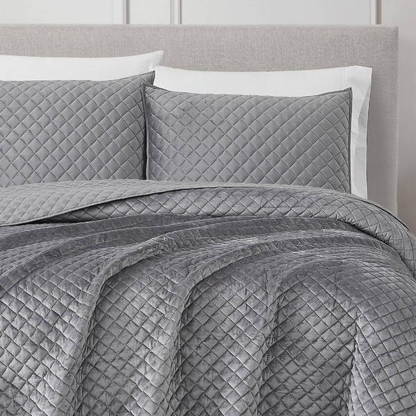 Royal Velvet Diamond Velvet 3pc. Quilt Set alternate view